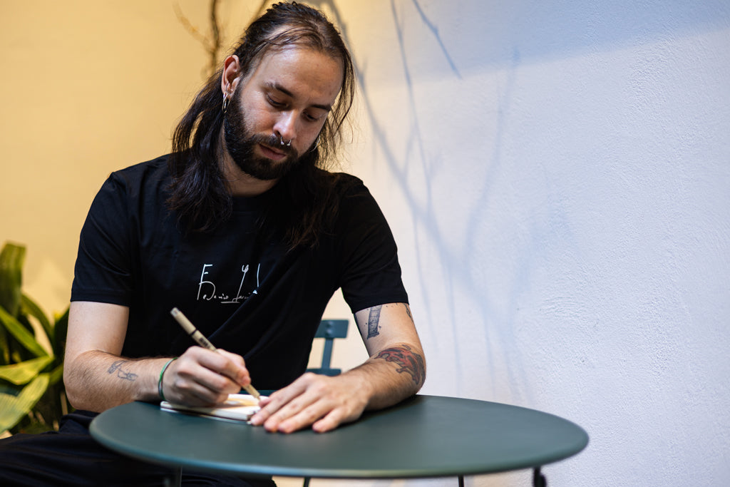 Camiseta de algodón orgánico Federico García Lorca – Firma en el corazón